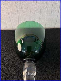 Verres à vin modèle Amadeus vert foncé cristal de Saint Louis