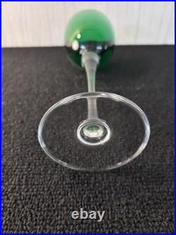 Verres à vin modèle Amadeus vert foncé cristal de Saint Louis